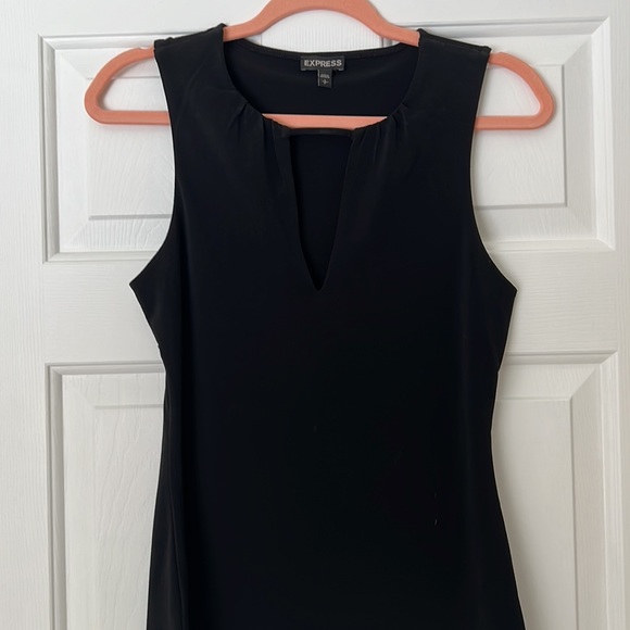 Express Keyhole Top - Picture 2 of 3